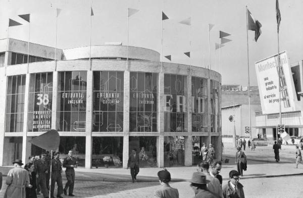 Fiera di Milano - Campionaria 1953 - Padiglione dell'Eridania - Veduta esterna