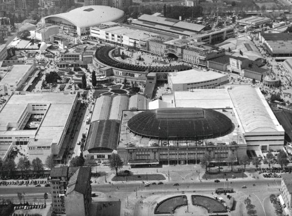 Fiera di Milano - Campionaria 1953 - Veduta panoramica dall'alto