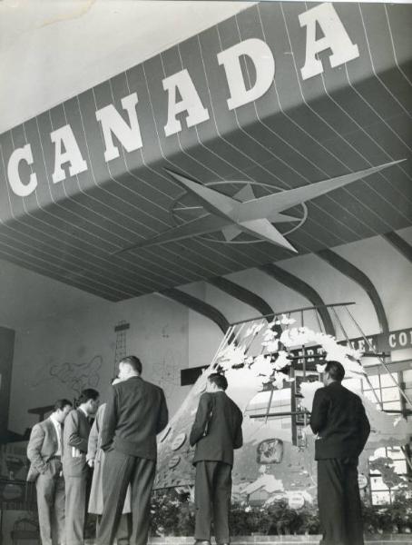 Fiera di Milano - Campionaria 1953 - Palazzo delle nazioni - Mostra ufficiale del Canada