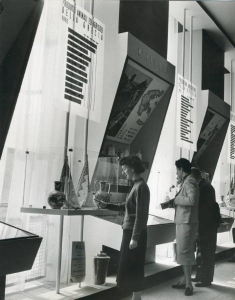 Fiera di Milano - Campionaria 1953 - Palazzo delle nazioni - Mostra ufficiale della Grecia