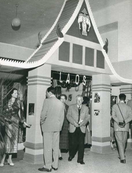 Fiera di Milano - Campionaria 1953 - Palazzo delle nazioni - Mostra ufficiale del Laos