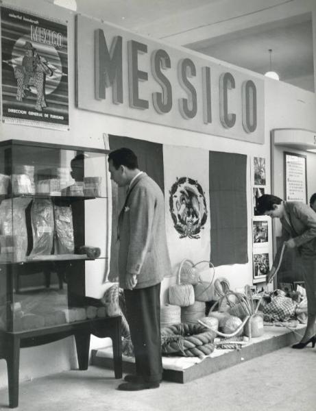 Fiera di Milano - Campionaria 1953 - Palazzo delle nazioni - Mostra ufficiale del Messico