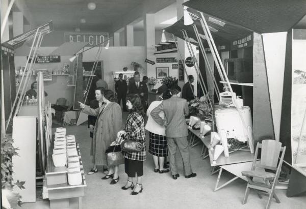 Fiera di Milano - Campionaria 1953 - Palazzo delle nazioni - Mostra ufficiale dell'Olanda