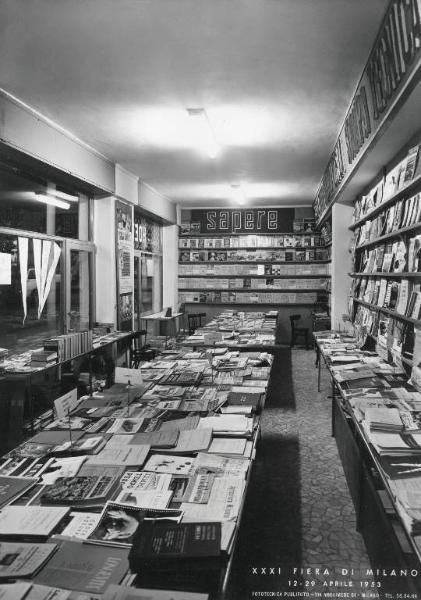 Fiera di Milano - Campionaria 1953 - Mostra dell'editoria - Stand della stampa tecnica