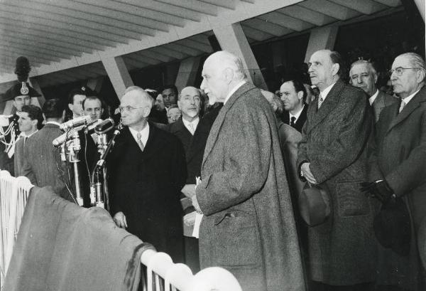 Fiera di Milano - Campionaria 1954 - Visita del presidente della Repubblica Luigi Einaudi in occasione della inaugurazione