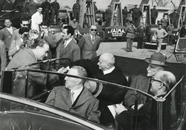 Fiera di Milano - Campionaria 1954 - Visita del presidente della Repubblica Luigi Einaudi in occasione della inaugurazione