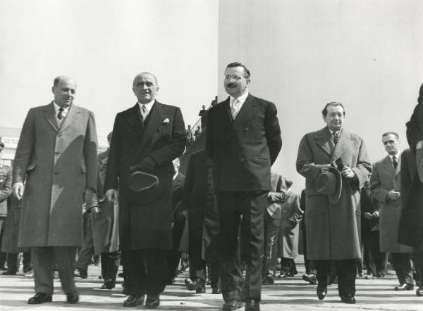 Fiera di Milano - Campionaria 1954 - Visita del presidente del Senato Cesare Merzagora