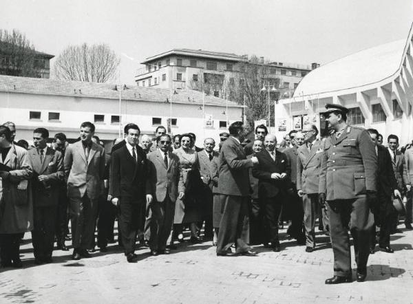 Fiera di Milano - Campionaria 1954 - Visita del presidente del Consiglio dei ministri Mario Scelba