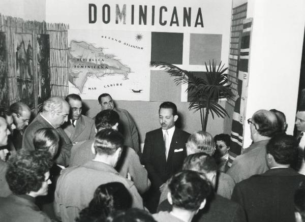 Fiera di Milano - Campionaria 1954 - Manifestazione in onore della Repubblica dominicana - Conferenza stampa