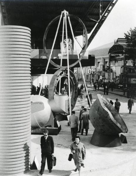 Fiera di Milano - Campionaria 1954 - Padiglione della Sidercomit (Siderurgica Commerciale Italiana S.p.A ) - Esposizione della Terni