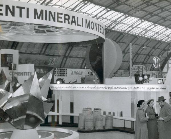 Fiera di Milano - Campionaria 1954 - Padiglione dei colori e vernici - Interno