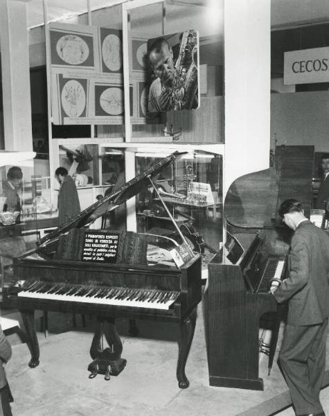 Fiera di Milano - Campionaria 1954 - Palazzo delle nazioni - Mostra ufficiale della Cecoslovacchia