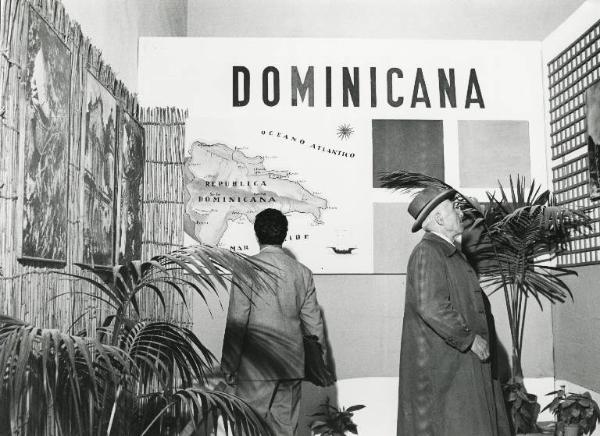 Fiera di Milano - Campionaria 1954 - Palazzo delle nazioni - Mostra ufficiale della Repubblica dominicana