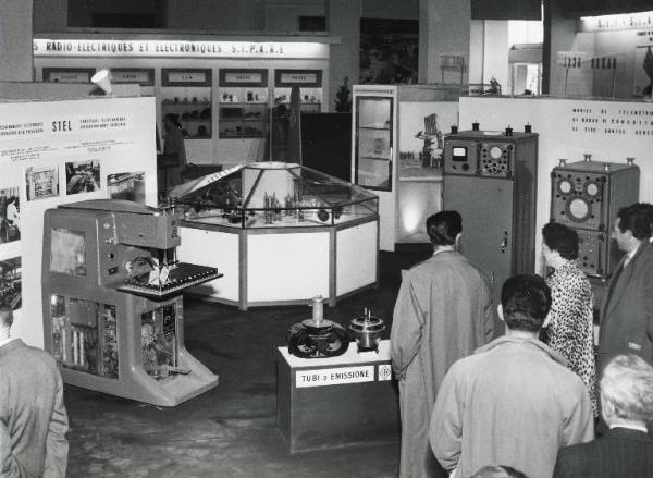 Fiera di Milano - Campionaria 1954 - Palazzo delle nazioni - Mostra ufficiale della Francia