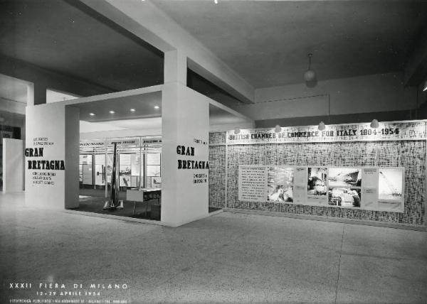 Fiera di Milano - Campionaria 1954 - Palazzo delle nazioni - Mostra ufficiale della Gran Bretagna