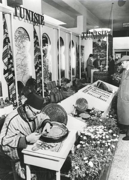 Fiera di Milano - Campionaria 1954 - Palazzo delle nazioni - Mostra ufficiale della Tunisia