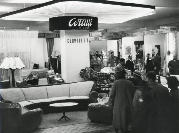 Fiera di Milano - Campionaria 1954 - Padiglione del mobilio - Sala interna