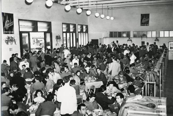 Fiera di Milano - Campionaria 1954 - Ristorante "alla casa del latte" - Interno