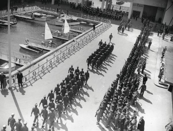 Fiera di Milano - Campionaria 1955 - Visita del presidente della Repubblica Luigi Einaudi in occasione della inaugurazione