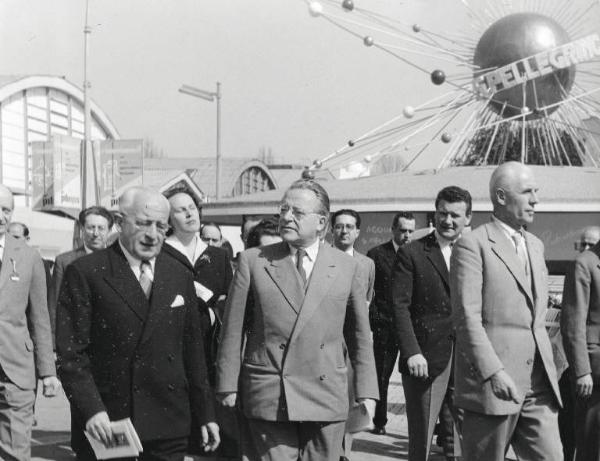 Fiera di Milano - Campionaria 1955 - Visita dell'onorevole Palmiro Togliatti