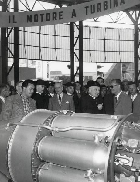 Fiera di Milano - Campionaria 1955 - Visita del vescovo di Lugano Angelo Yelmini