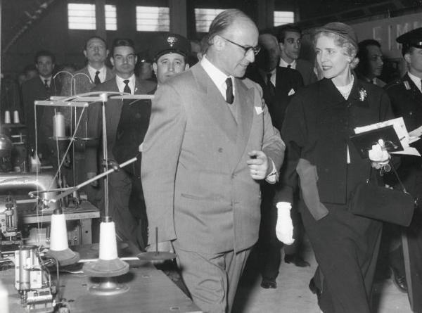 Fiera di Milano - Campionaria 1955 - Visita dell'ambasciatrice degli Stati Uniti Clare Boothe Luce