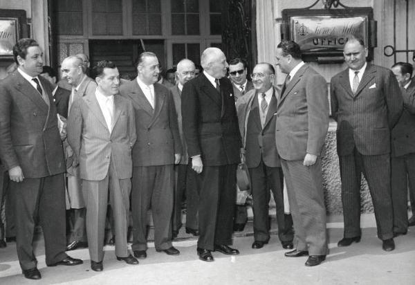 Fiera di Milano - Campionaria 1955 - Visita di rappresentanti dell'ANSA (Agenzia nazionale stampa associata)