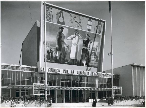 Fiera di Milano - Campionaria 1947 - Padiglione del Gruppo Montecatini - Veduta esterna