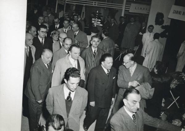 Fiera di Milano - Campionaria 1948 - Visita del ministro francese dell'industria e del commercio Robert Lacoste in occasione della Giornata della Francia