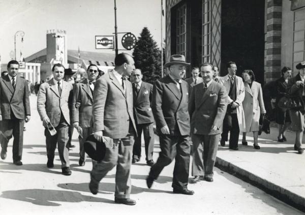 Fiera di Milano - Campionaria 1948 - Visita del prof. Vittorio Ronchi, alto commissario per l'alimentazione