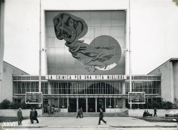 Fiera di Milano - Campionaria 1948 - Padiglione del Gruppo Montecatini - Veduta esterna