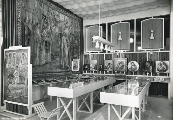 Fiera di Milano - Campionaria 1948 - Palazzo delle nazioni - Mostra ufficiale della Città del Vaticano