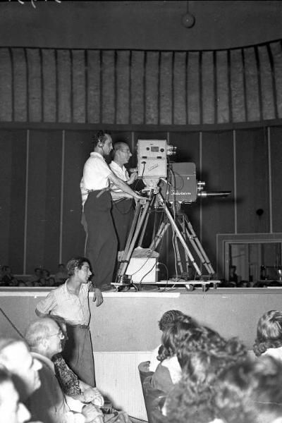 Fiera di Milano - Campionaria 1947 - Cameraman - Telecamera