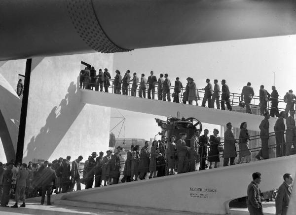 Fiera di Milano - Campionaria 1951 - Area espositiva Breda - Visitatori