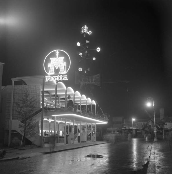 Fiera di Milano - Campionaria 1951 - Mostra-vendita Motta - Insegna luminosa