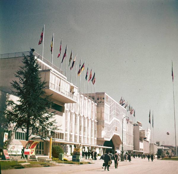 Fiera di Milano - Campionaria 1950 - Viale dell'industria - Palazzo delle nazioni