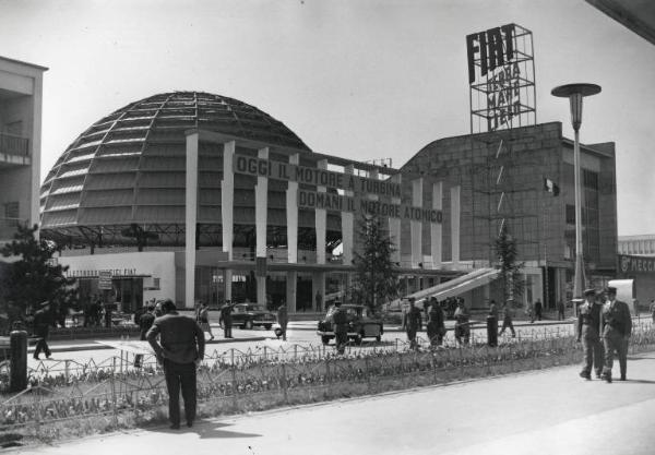 Fiera di Milano - Campionaria 1955 - Padiglione della Fiat - Veduta esterna