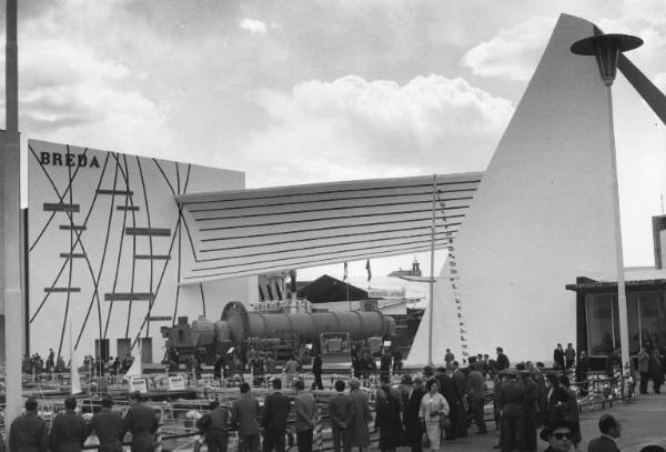 Fiera di Milano - Campionaria 1955 - Padiglione della Breda - Veduta esterna