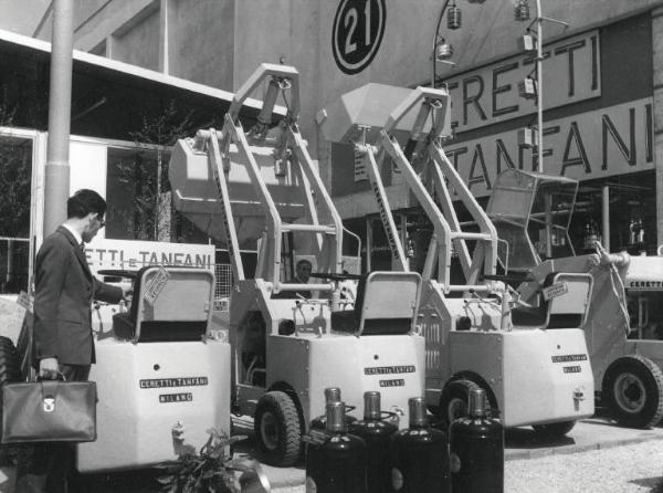 Fiera di Milano - Campionaria 1955 - Area espositiva all'aperto della Ceretti e Tanfani