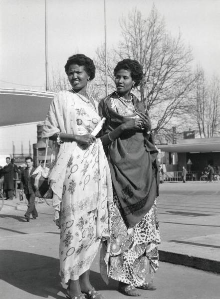 Fiera di Milano - Campionaria 1955 - Visitatori stranieri