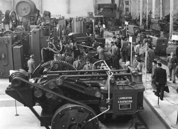 Fiera di Milano - Campionaria 1955 - Padiglione della meccanica - Interno