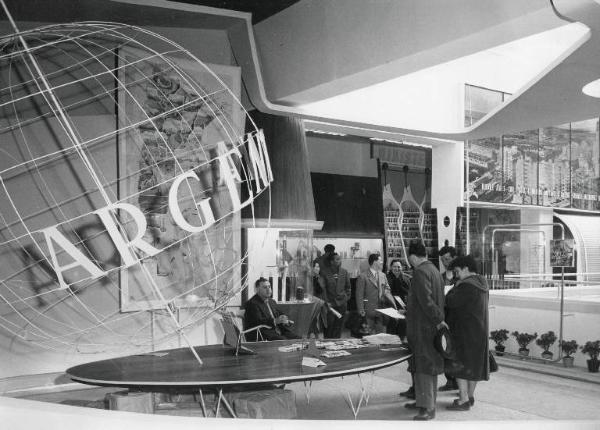 Fiera di Milano - Campionaria 1955 - Palazzo delle nazioni - Mostra ufficiale dell'Argentina