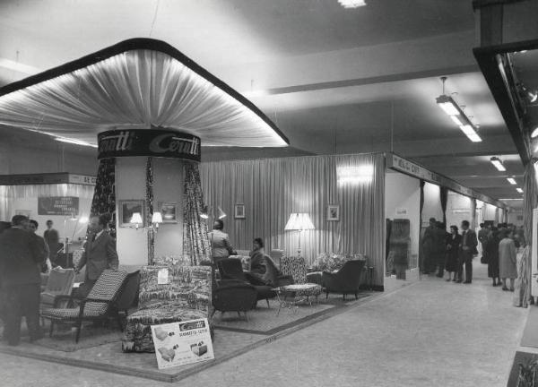 Fiera di Milano - Campionaria 1955 - Padiglione del mobilio e dell'arredamento - Interno