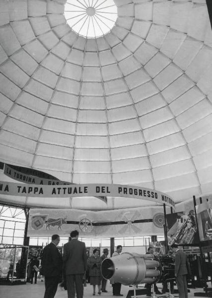 Fiera di Milano - Campionaria 1955 - Padiglione della Fiat - Sala interna