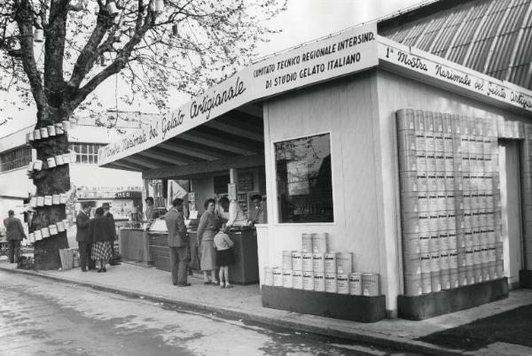 Fiera di Milano - Campionaria 1955 - Mostra nazionale del gelato artigianale