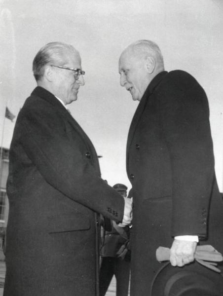 Fiera di Milano - Campionaria 1956 - Visita del presidente della Repubblica Giovanni Gronchi in occasione della inaugurazione