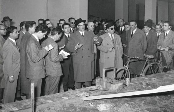 Fiera di Milano - Campionaria 1956 - Visita di un gruppo di giornalisti