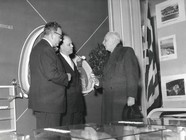 Fiera di Milano - Campionaria 1956 - Visita del sottosegretario al ministero del commercio di Grecia Nicos Martis