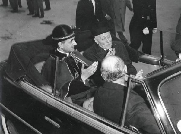 Fiera di Milano - Campionaria 1956 - Visita dell'arcivescovo di Milano Giovanni Battista Montini (poi, Papa Paolo VI)