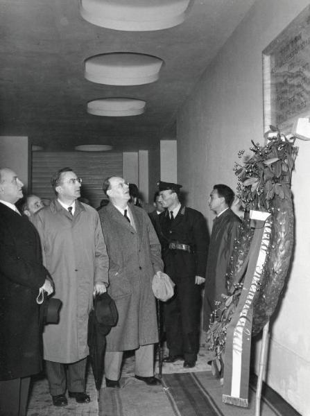 Fiera di Milano - Campionaria 1956 - Visita del senatore Cesare Merzagora e dell'onorevole Cino Macrelli